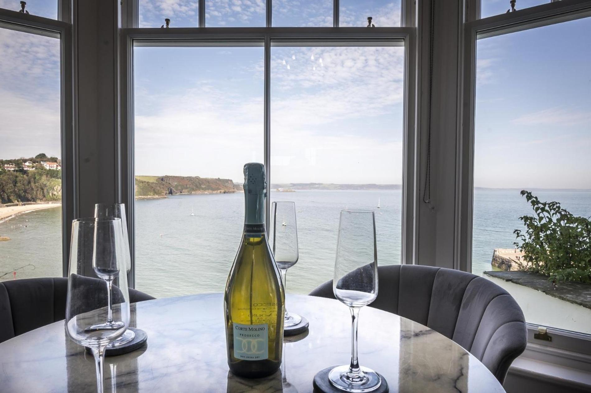 Pieces Of Eight - 2 Bedroom - - * Tenby