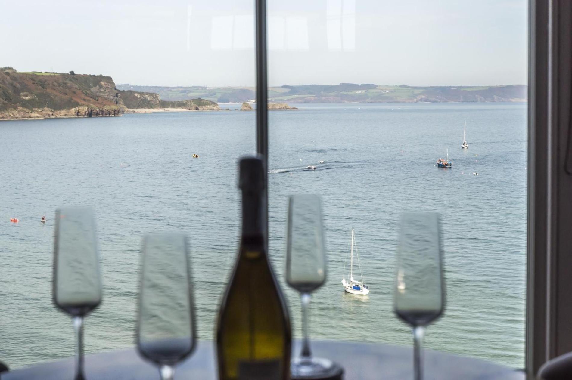 Pieces Of Eight - 2 Bedroom - - * Tenby