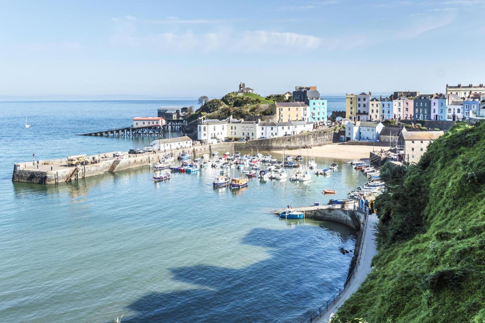 Pieces Of Eight - 2 Bedroom - - * Tenby