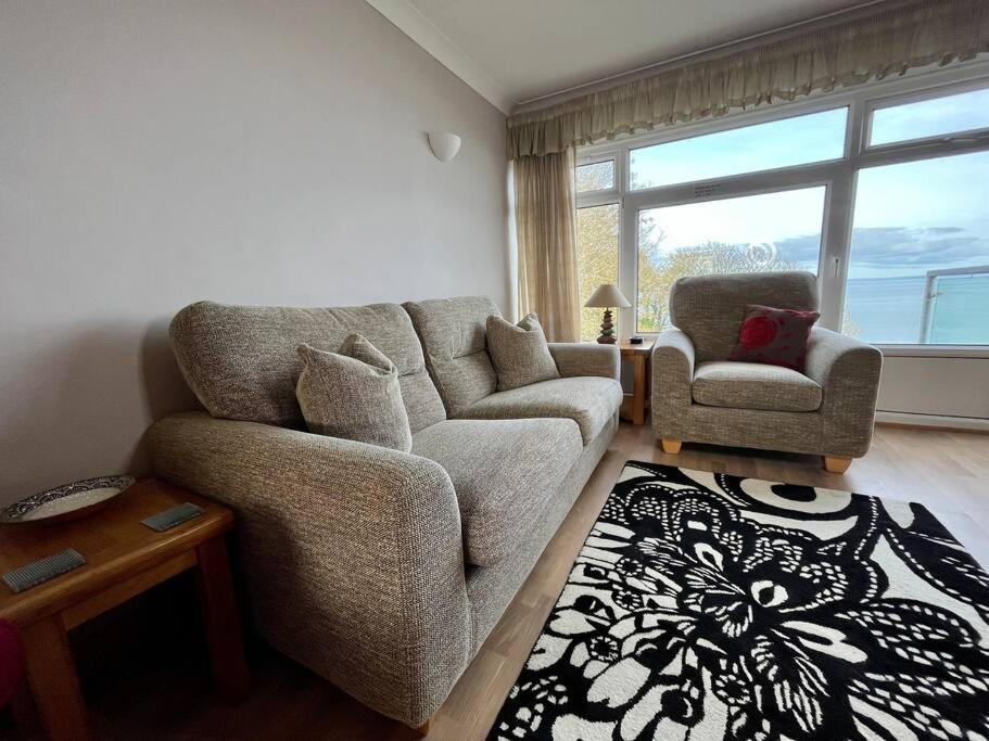 Apartment 2 Bedroom Seaview