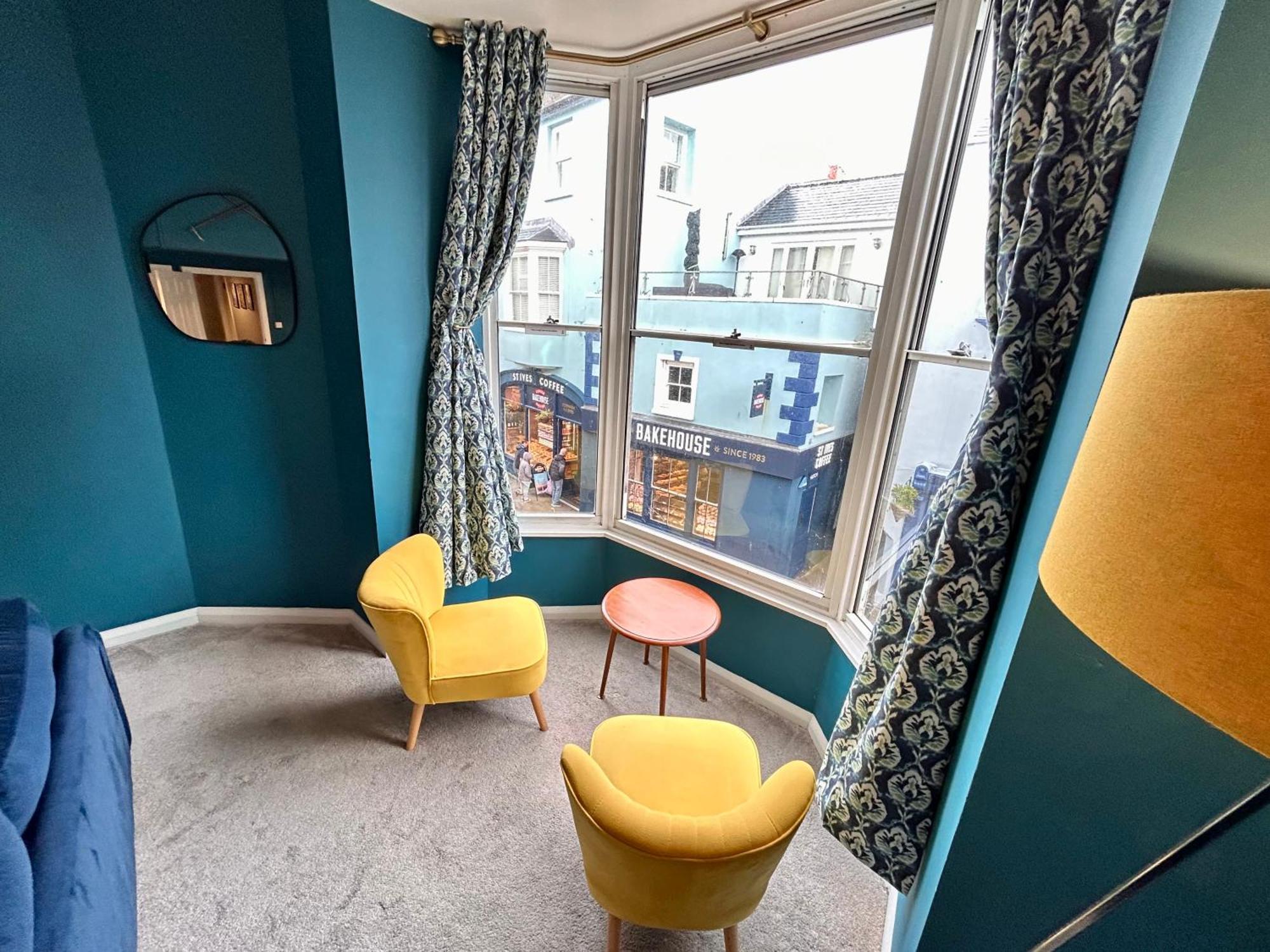 Apartment Private Pad - View Of High Street Tenby