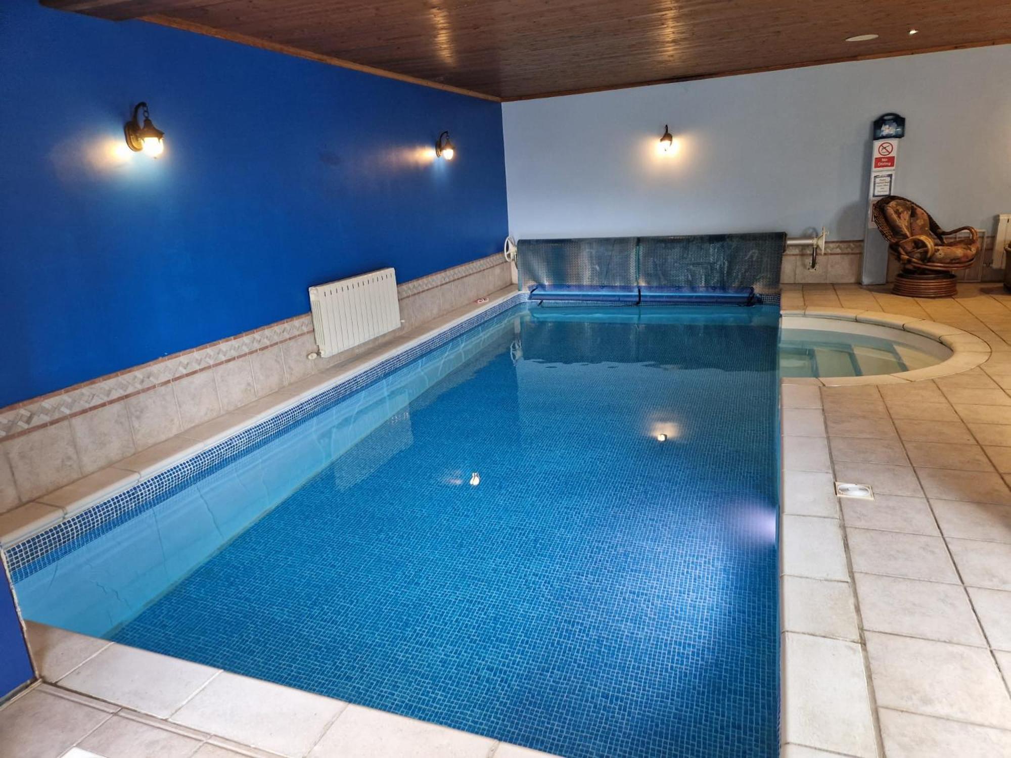 5 Bedroom With Indoor Pool Tenby