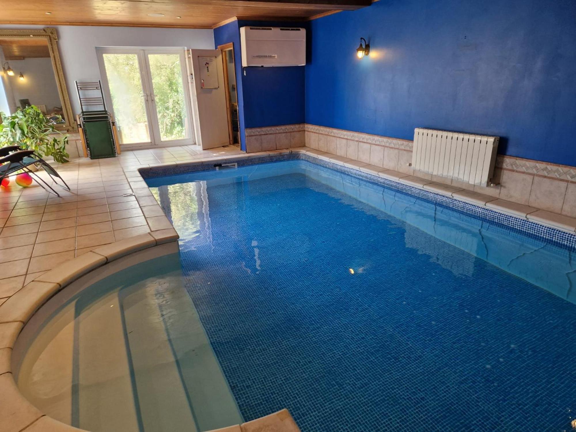 5 Bedroom With Indoor Pool Holiday home *