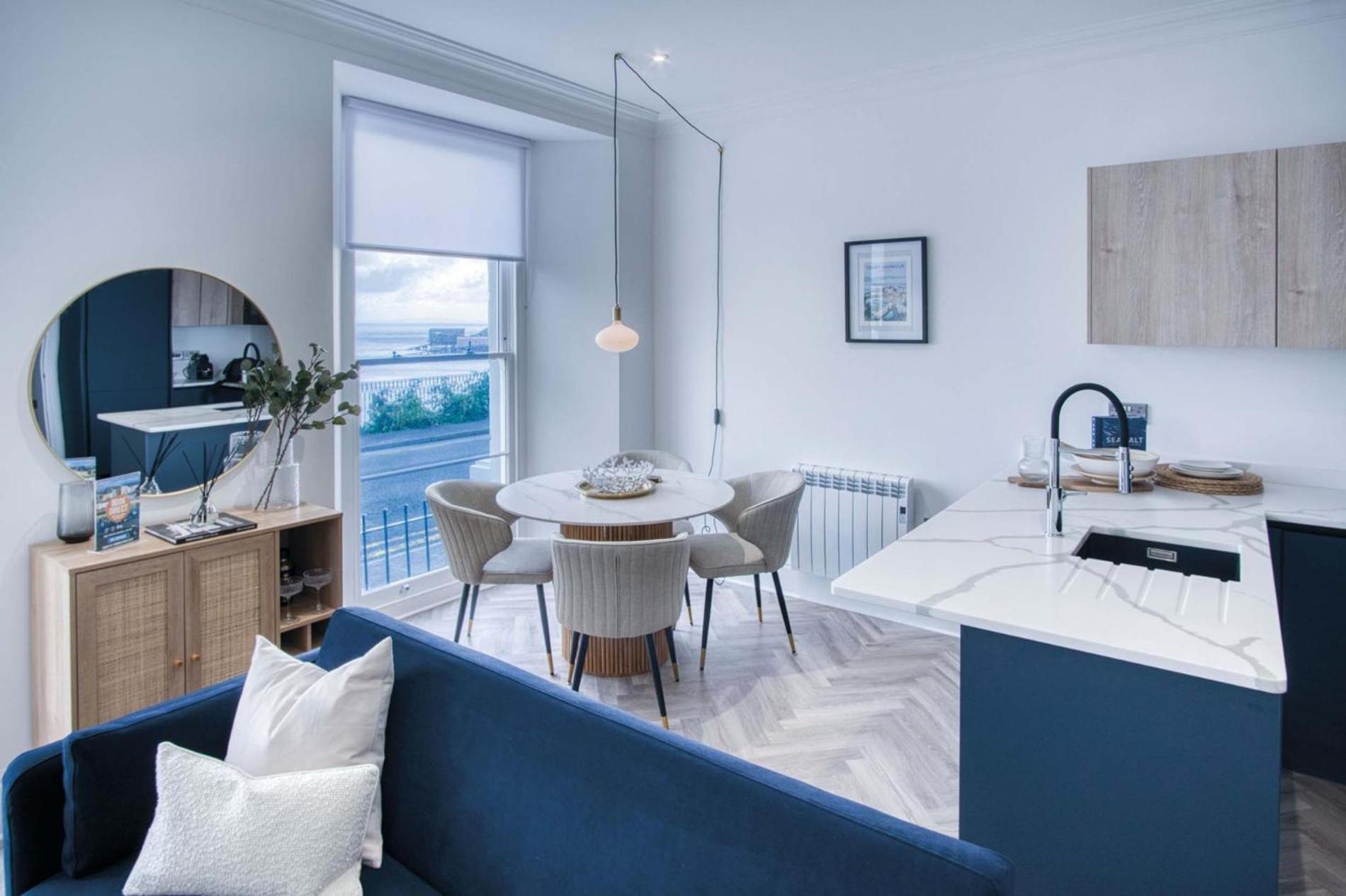 Apartment No 4 Croft House - Luxury 2 Bed - Tenby