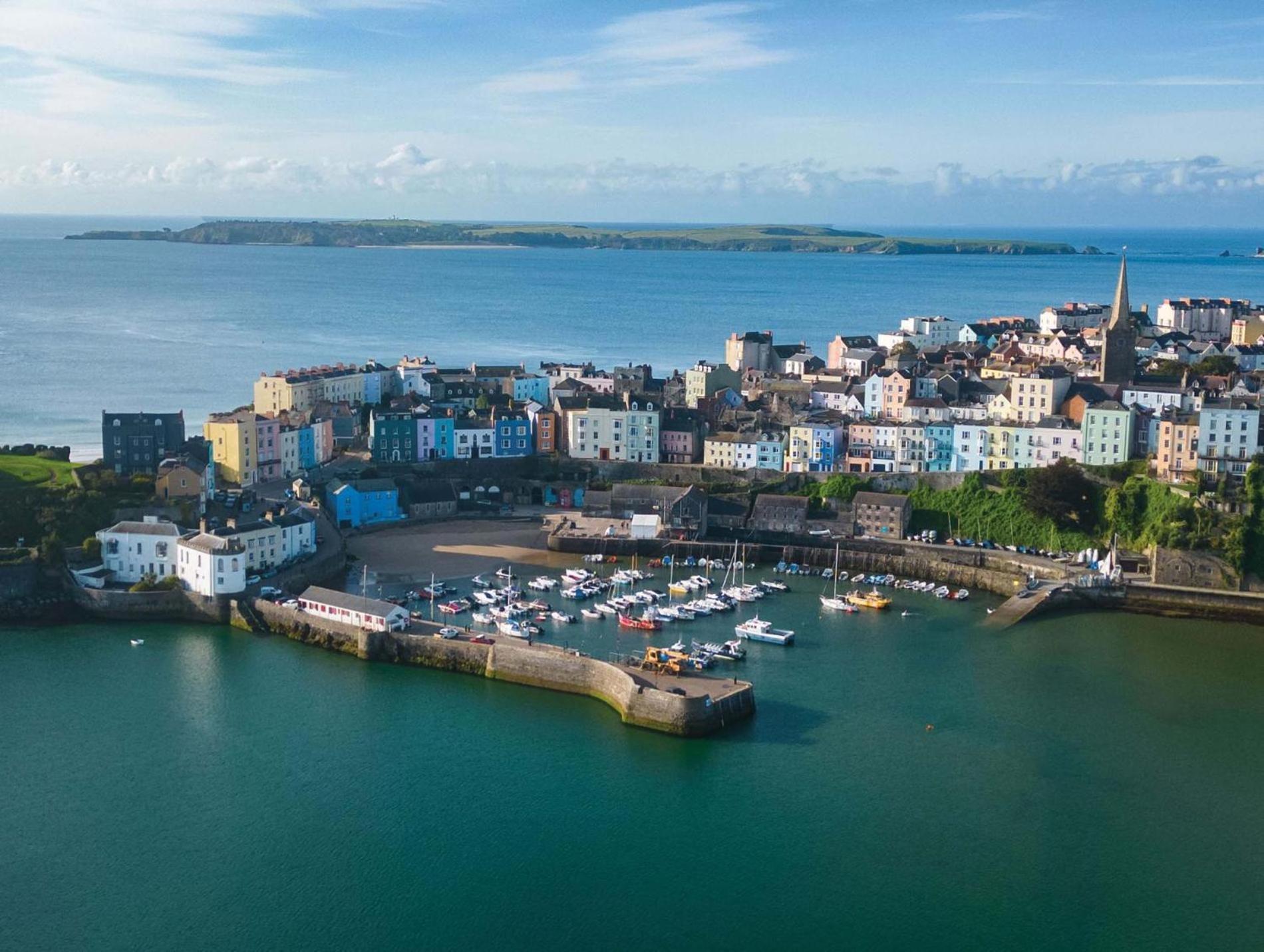 No 4 Croft House - Luxury 2 Bed - Apartment Tenby