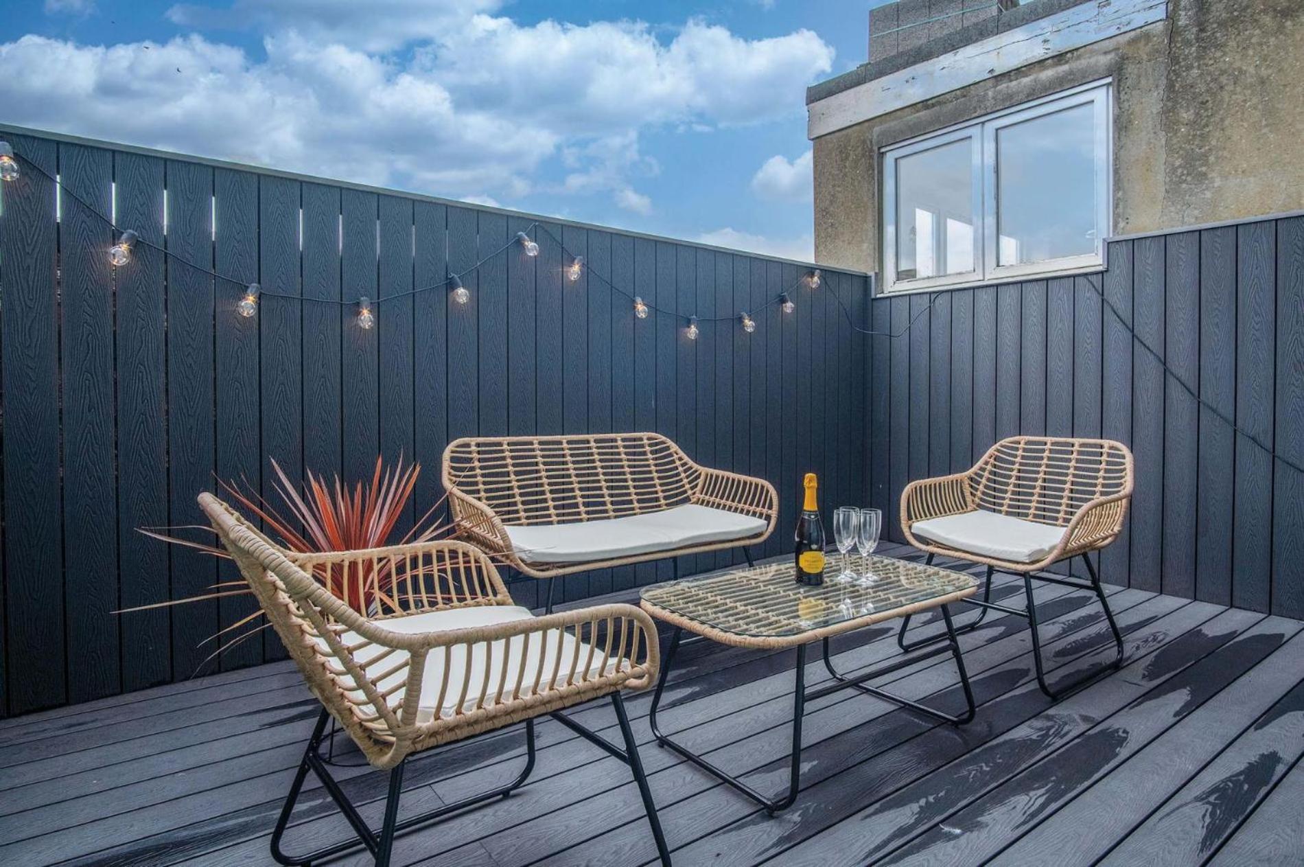 No 4 Croft House - Luxury 2 Bed - * Tenby