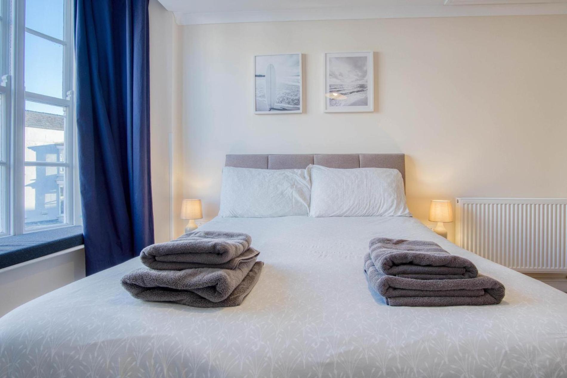 Skokholm - 3 Bedroom - Apartment Tenby
