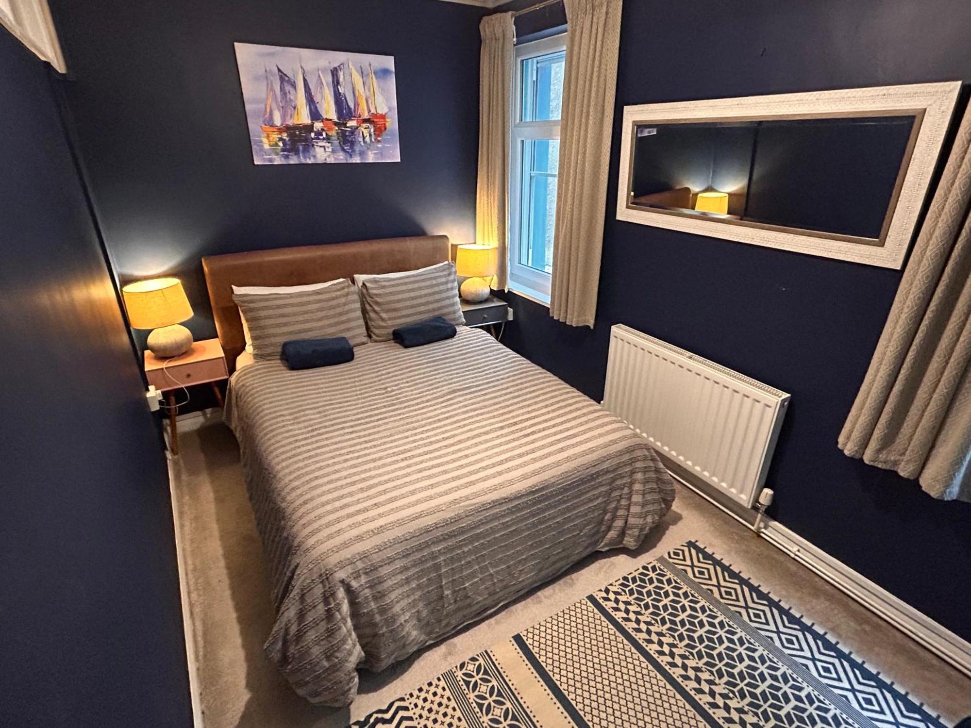 Private Pad - View Of High Street *