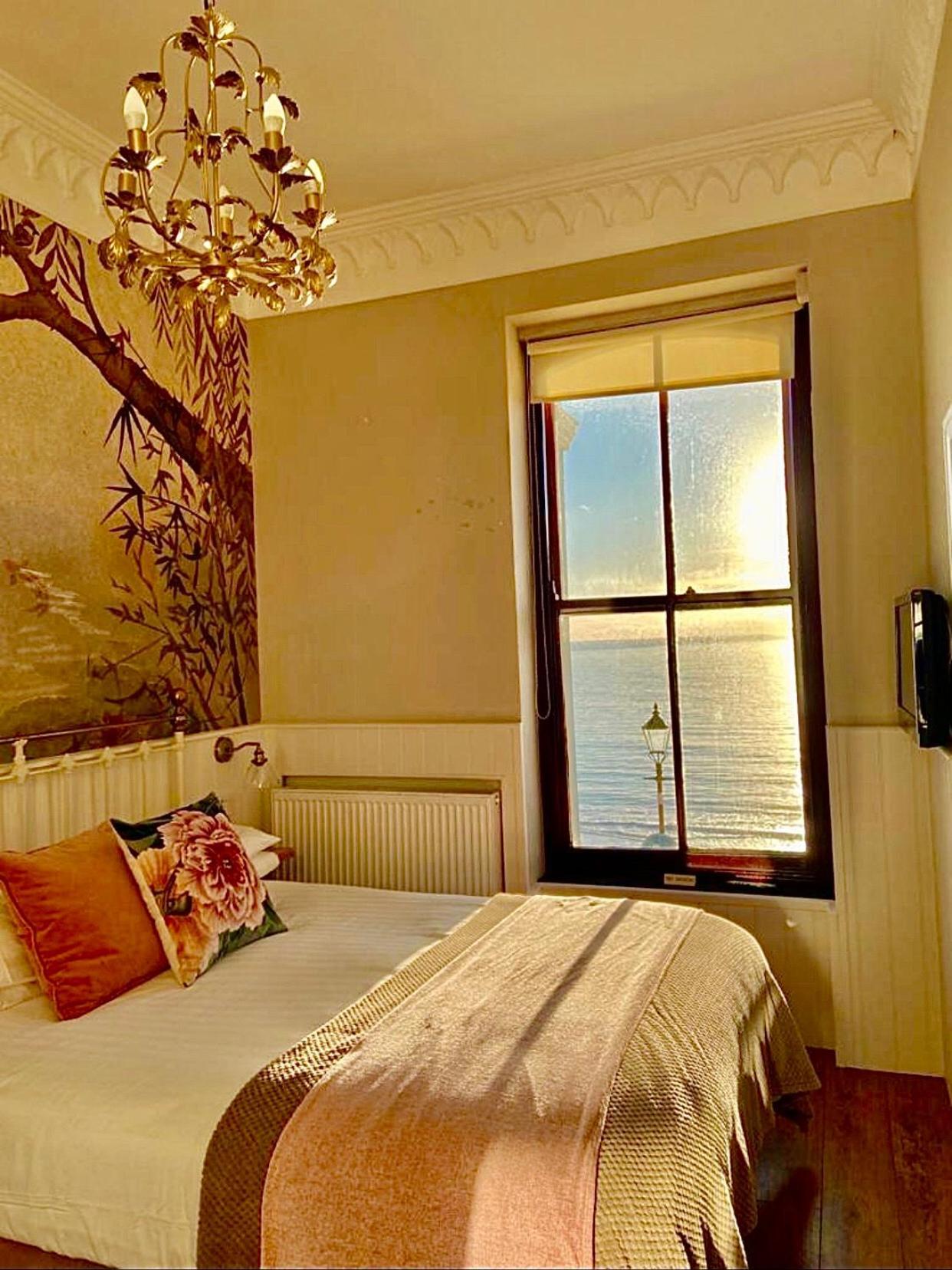 No: 1 The Esplanade Guest Accommodation. Tenby