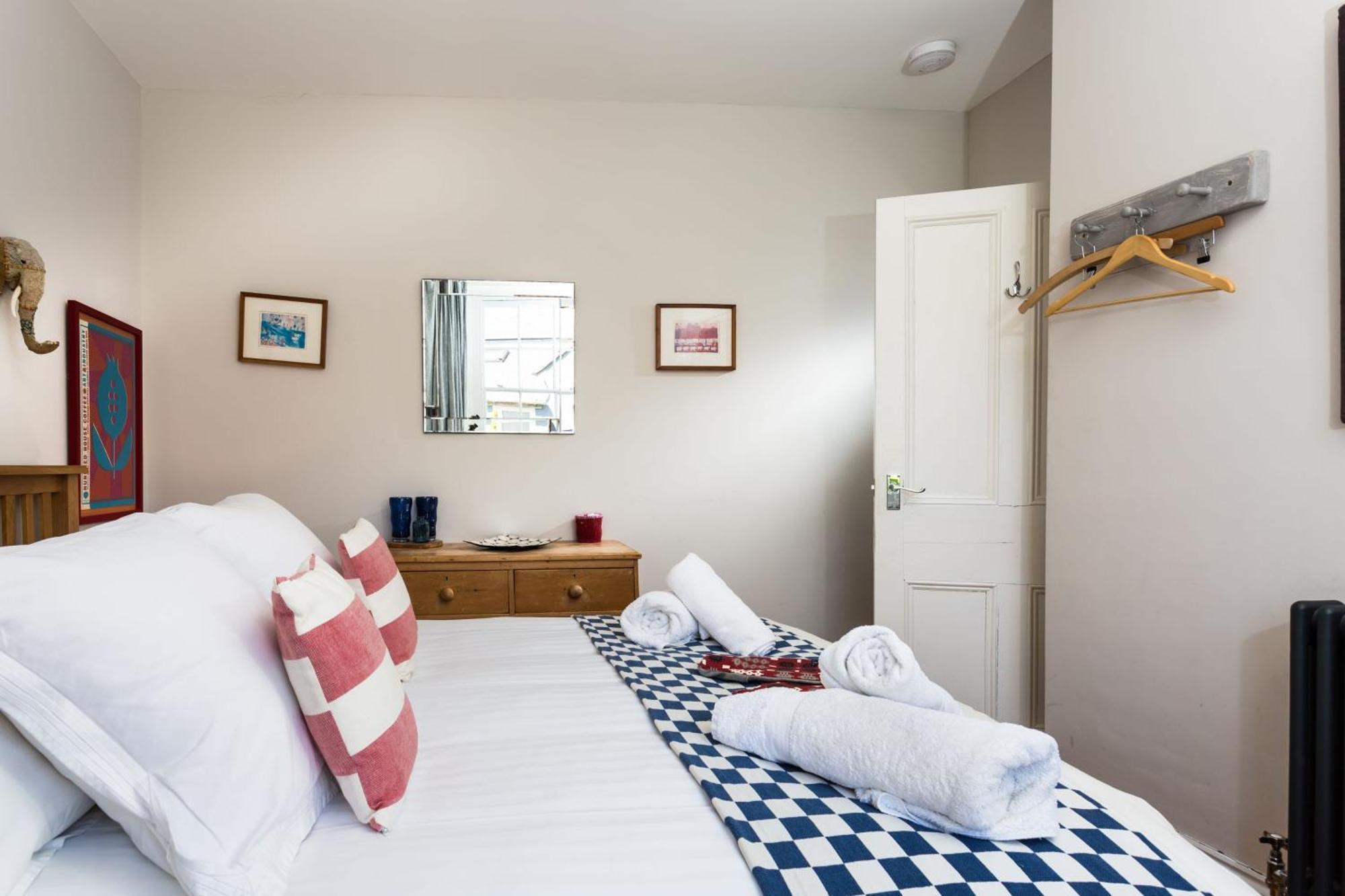 Holiday home High House Sleeping 10