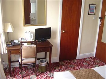 No: 1 The Esplanade Guest Accommodation. Bed & Breakfast 4*