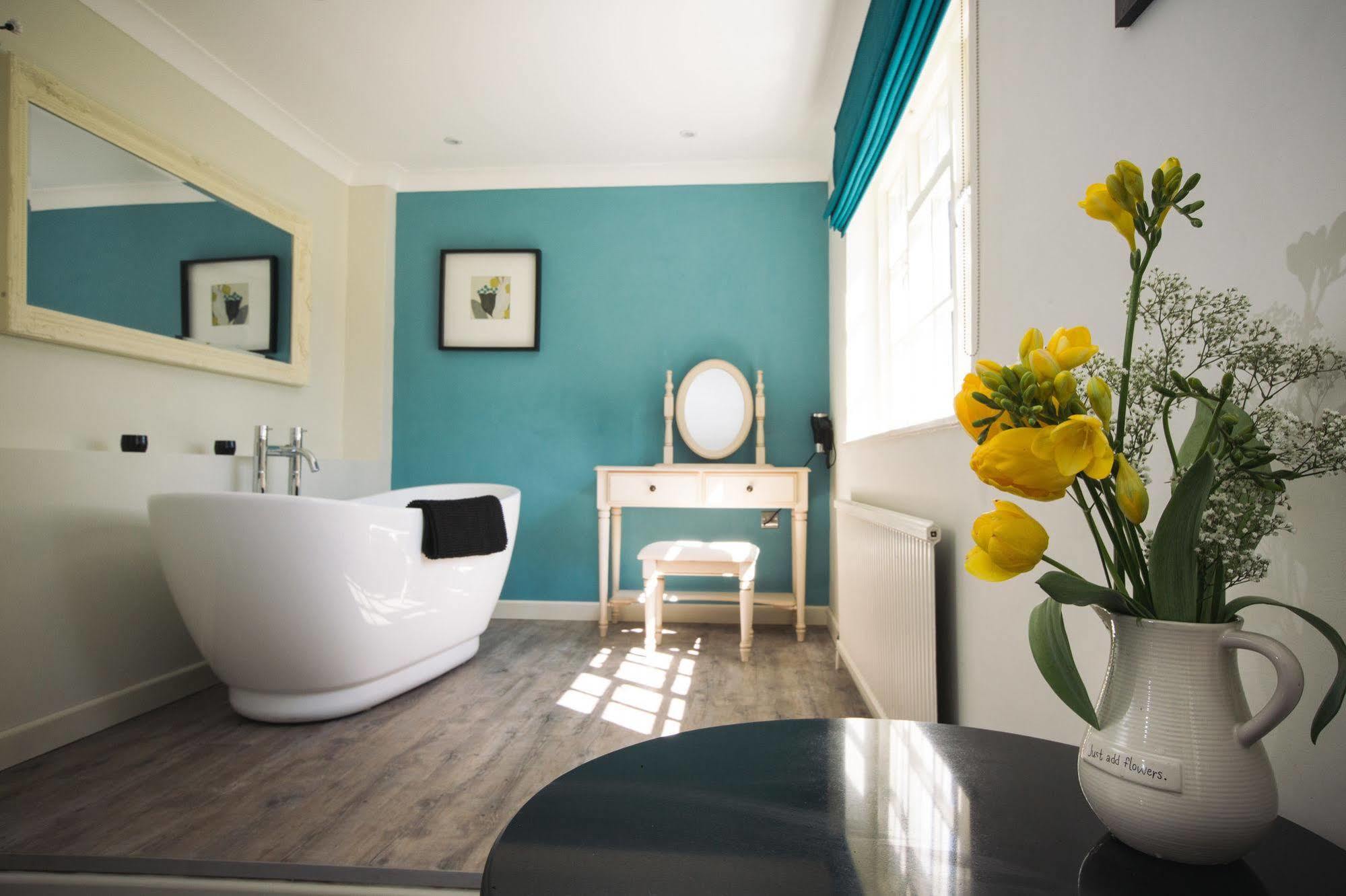 Bed & Breakfast The Broadmead Boutique