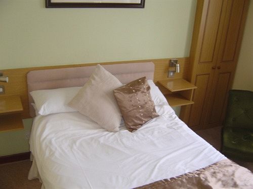 No: 1 The Esplanade Guest Accommodation. 4* Tenby