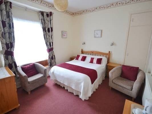 Lindholme Guest House Tenby