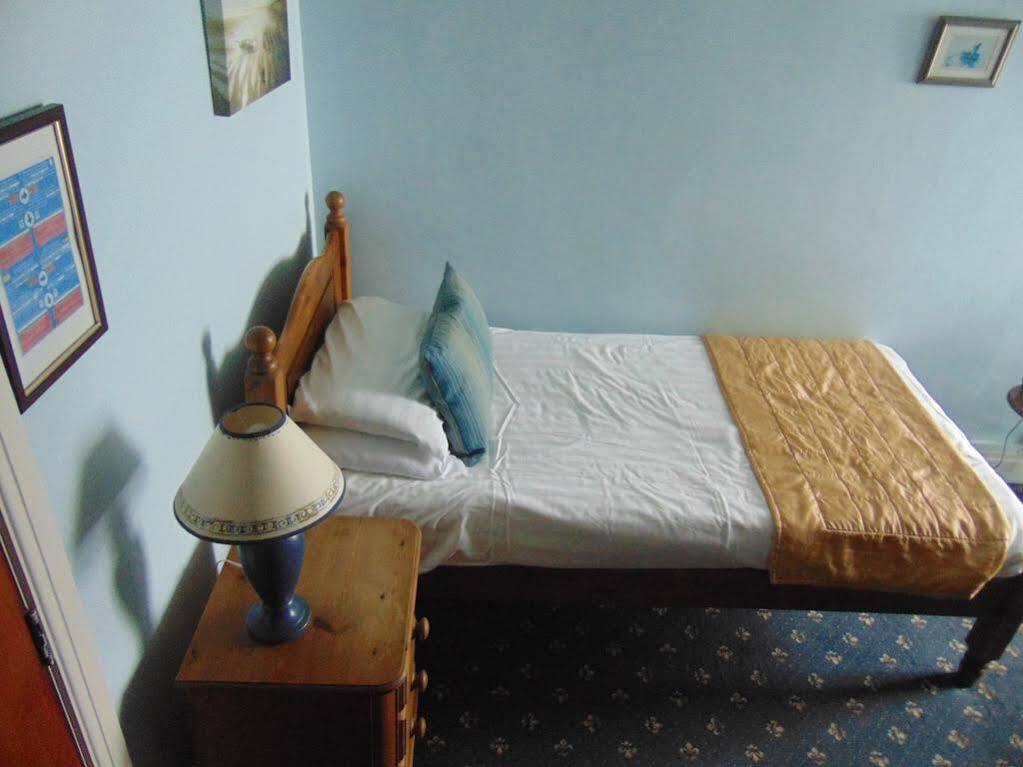 No: 1 The Esplanade Guest Accommodation. Tenby